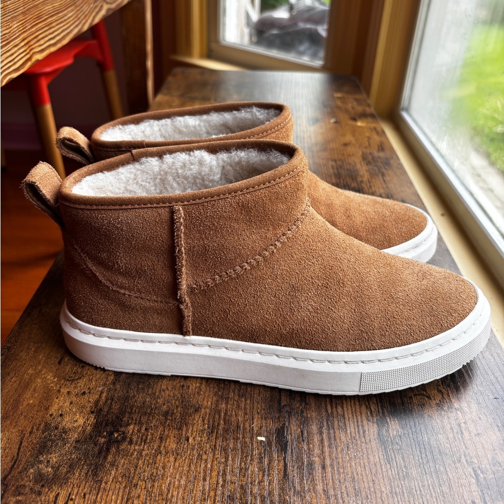 Women’s UGG Alameda Mini Boot